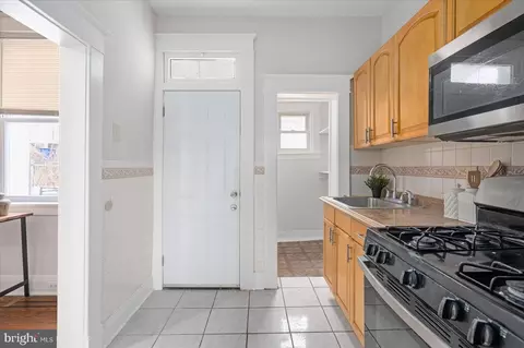 Entry Way - 3222 Presstman St, Baltimore, MD 21216 photo 3 of 6