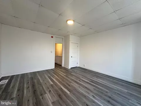 Living - 3327 Spaulding Ave, Baltimore, MD 21215 photo 7 of 9