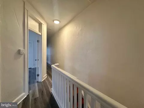 Entry Way - 3327 Spaulding Ave, Baltimore, MD 21215 photo 3 of 5