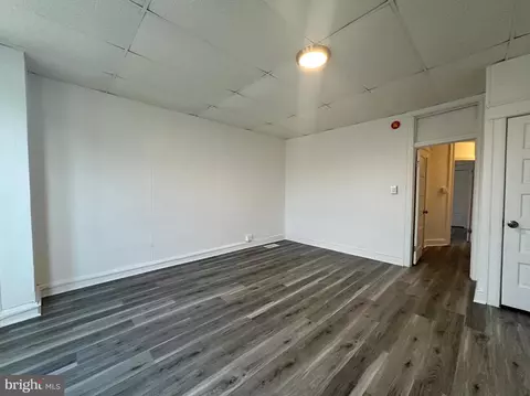 Living - 3327 Spaulding Ave, Baltimore, MD 21215 photo 6 of 9