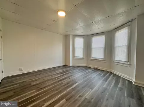 Living - 3327 Spaulding Ave, Baltimore, MD 21215 photo 8 of 9