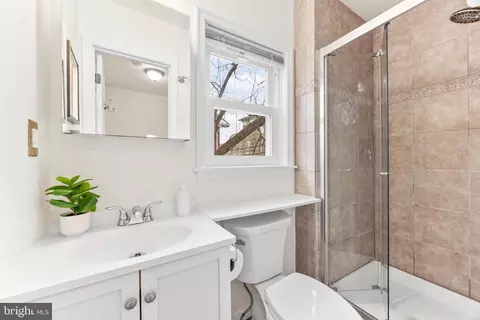 Bath - 1505 Union Ave, Baltimore, MD 21211 photo 3 of 3