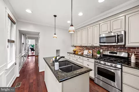 Kitchen - 1308 William St, Baltimore, MD 21230 photo 2 of 5