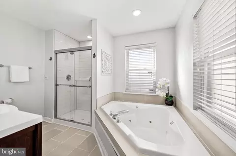 Bath - 1308 William St, Baltimore, MD 21230 photo 1 of 5