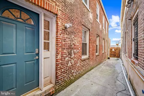 Entry Way - 1308 William St, Baltimore, MD 21230 photo 4 of 8