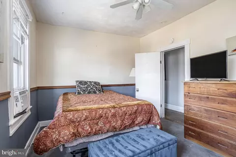 Bedroom - 3002 Overland Ave, Baltimore, MD 21214 photo 5 of 8