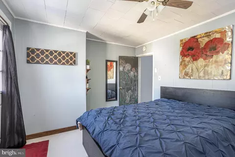 Bedroom - 3002 Overland Ave, Baltimore, MD 21214 photo 3 of 8