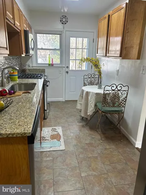 Kitchen - 603 Braeside Rd, Baltimore, MD 21229 photo 4 of 5