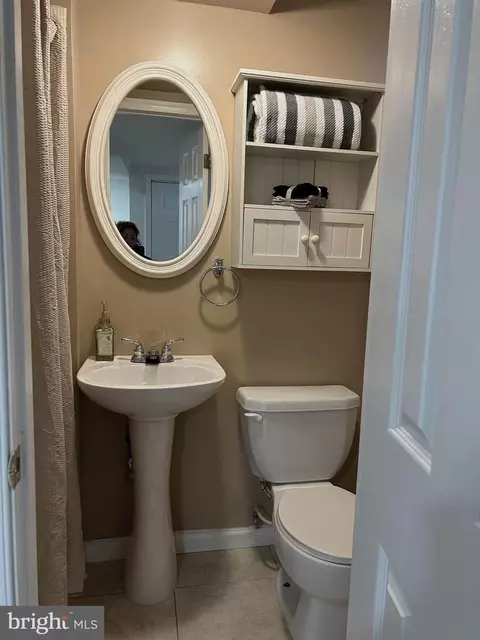 Bath - 603 Braeside Rd, Baltimore, MD 21229 photo 2 of 2