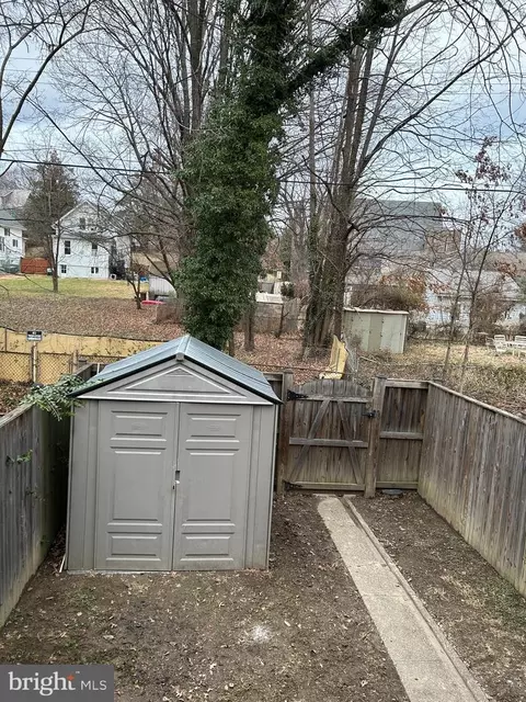 Exterior - 603 Braeside Rd, Baltimore, MD 21229 photo 1 of 2