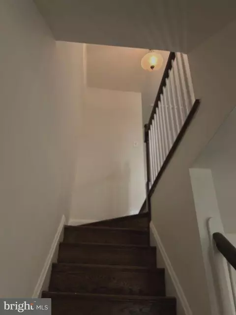 Entry Way - 603 Braeside Rd, Baltimore, MD 21229 photo 2 of 9