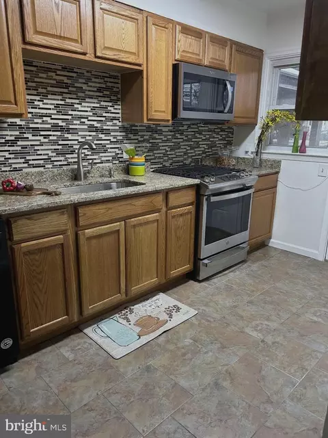 Kitchen - 603 Braeside Rd, Baltimore, MD 21229 photo 5 of 5