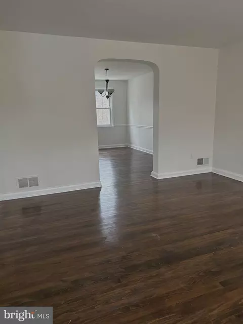 Living - 603 Braeside Rd, Baltimore, MD 21229 photo 1 of 1