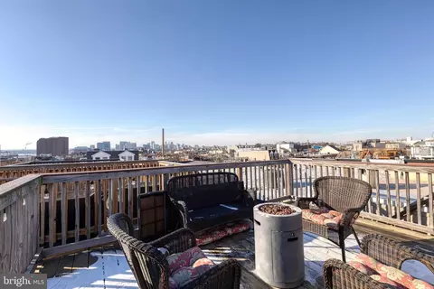 Exterior - 2927 Dillon St, Baltimore, MD 21224 photo 4 of 7
