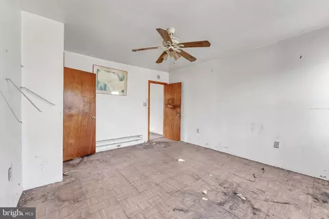 Bedroom - 1819 E Federal St, Baltimore, MD 21213 photo 3 of 4