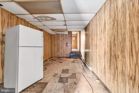 Entry Way - 1819 E Federal St, Baltimore, MD 21213 photo 1 of 3