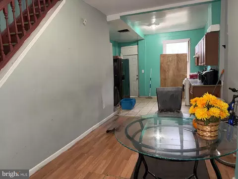 Entry Way - 325 Mount St, Baltimore, MD 21223 photo 2 of 3