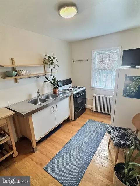 5664 Kavon Ave, Baltimore, MD 21206