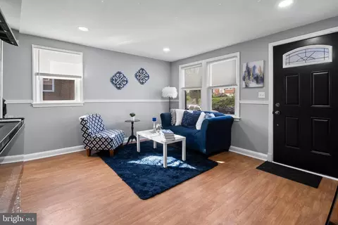 Entry Way - 4032 Balfern Ave, Baltimore, MD 21213 photo 2 of 3