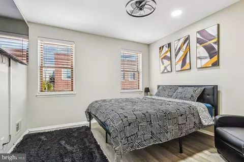 Bedroom - 512 Warner St, Baltimore, MD 21230 photo 6 of 8