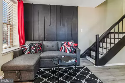Living - 512 Warner St, Baltimore, MD 21230 photo 1 of 1