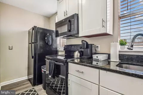 Kitchen - 512 Warner St, Baltimore, MD 21230 photo 1 of 1