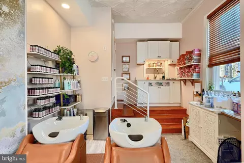 525 E Fort Ave, Baltimore, MD 21230 photo 12