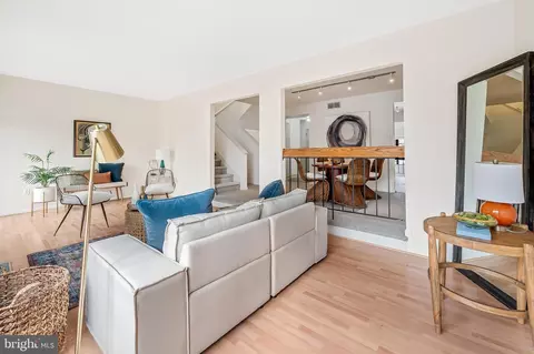Living - 4320 Roland Spring Dr, Baltimore, MD 21210 photo 2 of 3