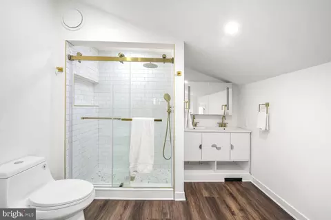 Bath - 242 Albemarle St, Baltimore, MD 21202 photo 1 of 3