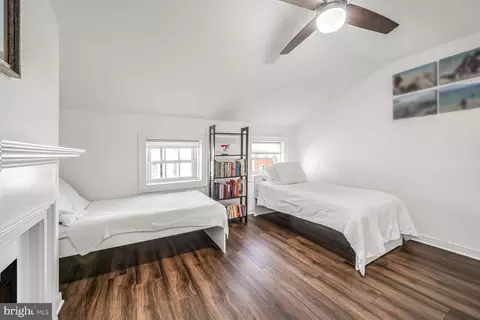 Bedroom - 242 Albemarle St, Baltimore, MD 21202 photo 4 of 6