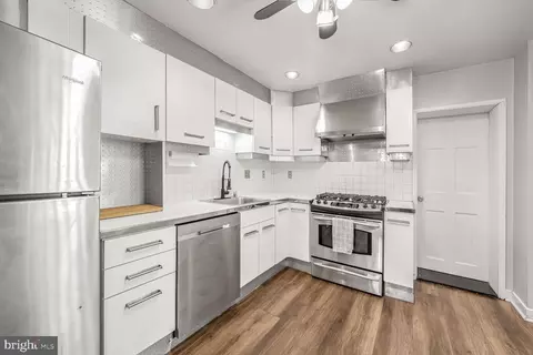 Kitchen - 242 Albemarle St, Baltimore, MD 21202 photo 1 of 2
