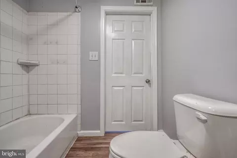 Entry Way - 2323 Eutaw Pl, Baltimore, MD 21217 photo 9 of 14