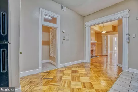 Entry Way - 2323 Eutaw Pl, Baltimore, MD 21217 photo 5 of 14