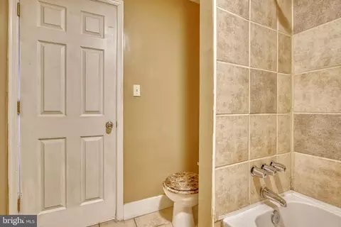 Bath - 2323 Eutaw Pl, Baltimore, MD 21217 photo 11 of 11