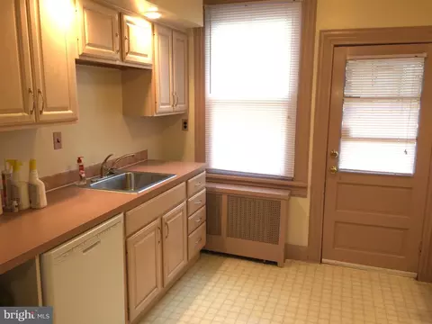 825 S Decker Ave, Baltimore, MD 21224 photo 5