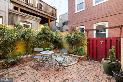 Exterior - 304 S Ann St, Baltimore, MD 21231 photo 3 of 6
