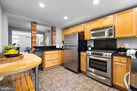 Kitchen - 304 S Ann St, Baltimore, MD 21231 photo 1 of 2