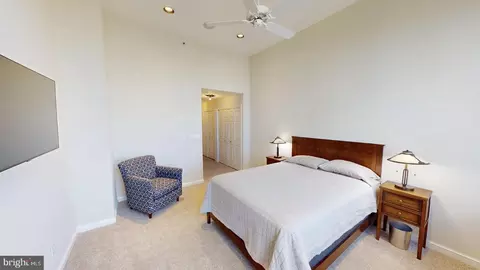 Bedroom - 10 E Lee St #2707, Baltimore, MD 21202 photo 6 of 8