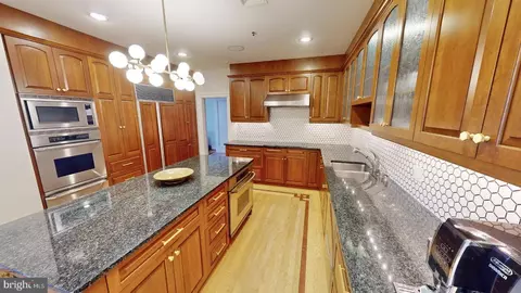 Kitchen - 10 E Lee St #2707, Baltimore, MD 21202 photo 3 of 7