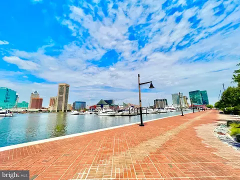 View/Area - 10 E Lee St #2707, Baltimore, MD 21202 photo 4 of 12