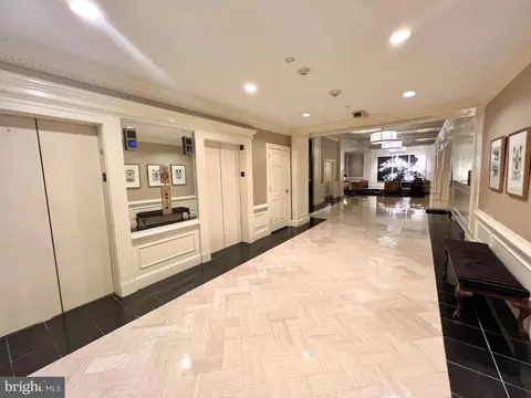 Entry Way - 10 E Lee St #2707, Baltimore, MD 21202 photo 8 of 9