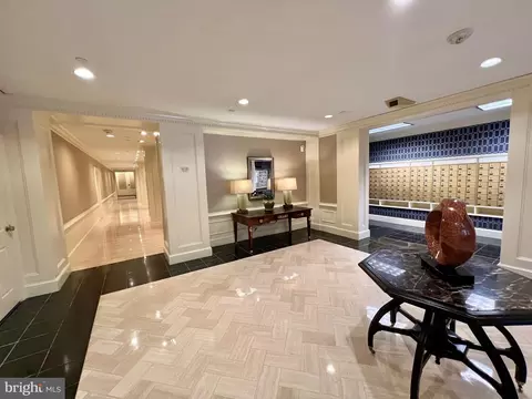 Entry Way - 10 E Lee St #2707, Baltimore, MD 21202 photo 9 of 9