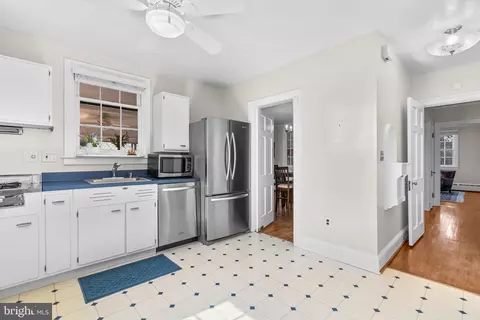 2 Saint Dunstans Garth, Baltimore, MD 21212 photo 16