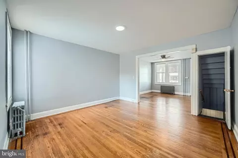 Living - 2805 Pelham Ave, Baltimore, MD 21213 photo 4 of 5