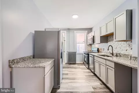 Entry Way - 2805 Pelham Ave, Baltimore, MD 21213 photo 3 of 3