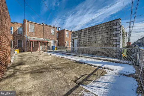 Exterior - 2805 Pelham Ave, Baltimore, MD 21213 photo 3 of 3