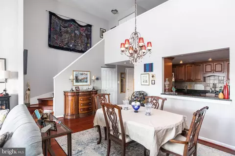 1040 Deer Ridge Dr #512, Baltimore, MD 21210