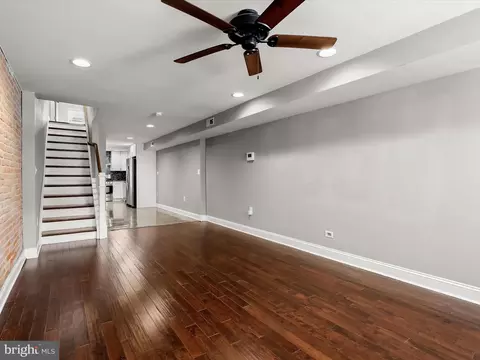 Living - 2437 Fleet St, Baltimore, MD 21224 photo 2 of 5