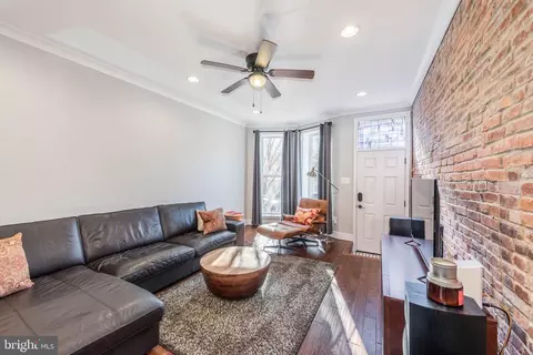 806 Powers St, Baltimore, MD 21211 photo 4