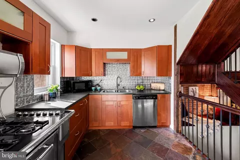 Kitchen - 2213 E Baltimore St, Baltimore, MD 21231 photo 1 of 3